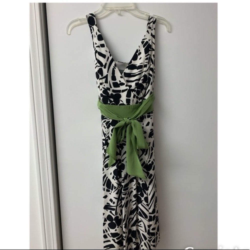 Ann Taylor dress with sash. Very good condition.